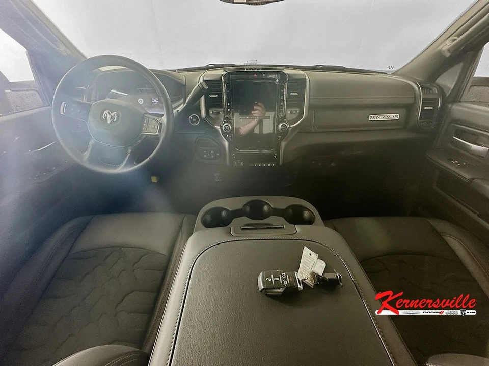 2025 Ram 2500 - Image 9 of 12