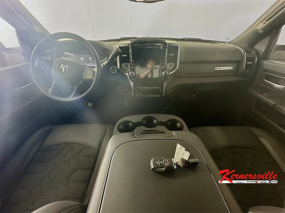 2025 Ram 2500 - Image 9 of 12