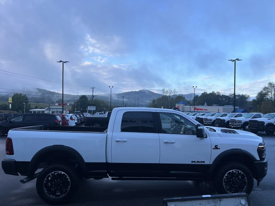2025 Ram 2500 - Image 4 of 12
