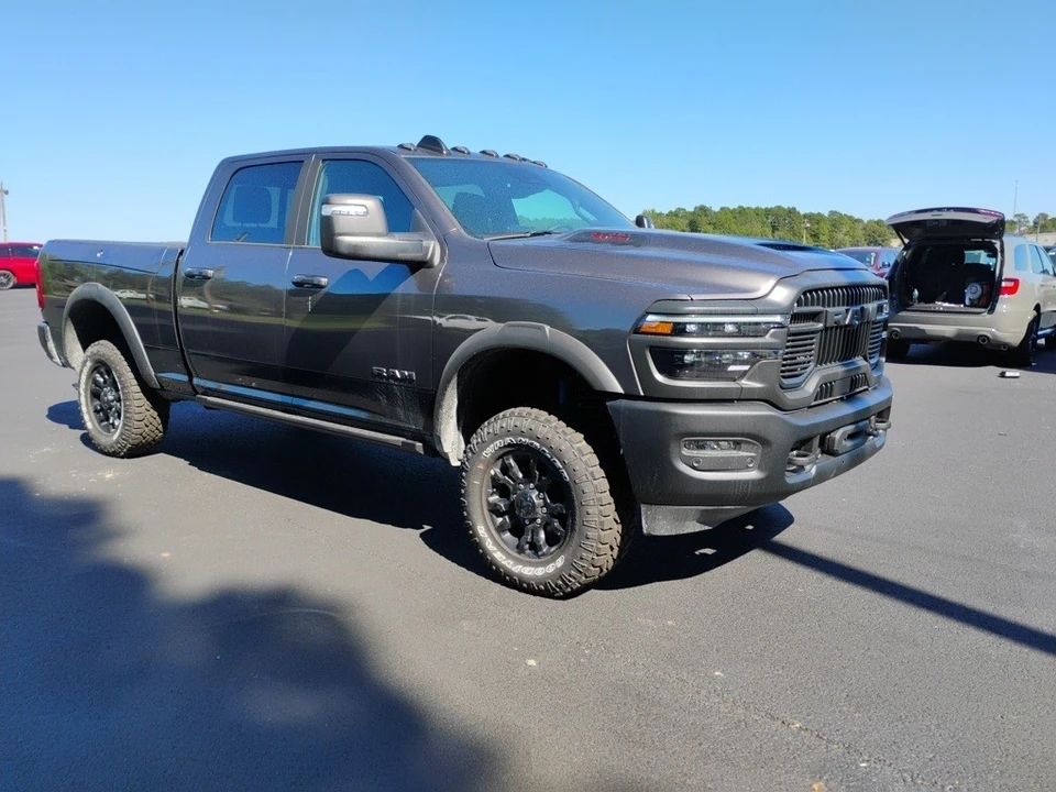 2025 Ram 2500 - Image 3 of 12