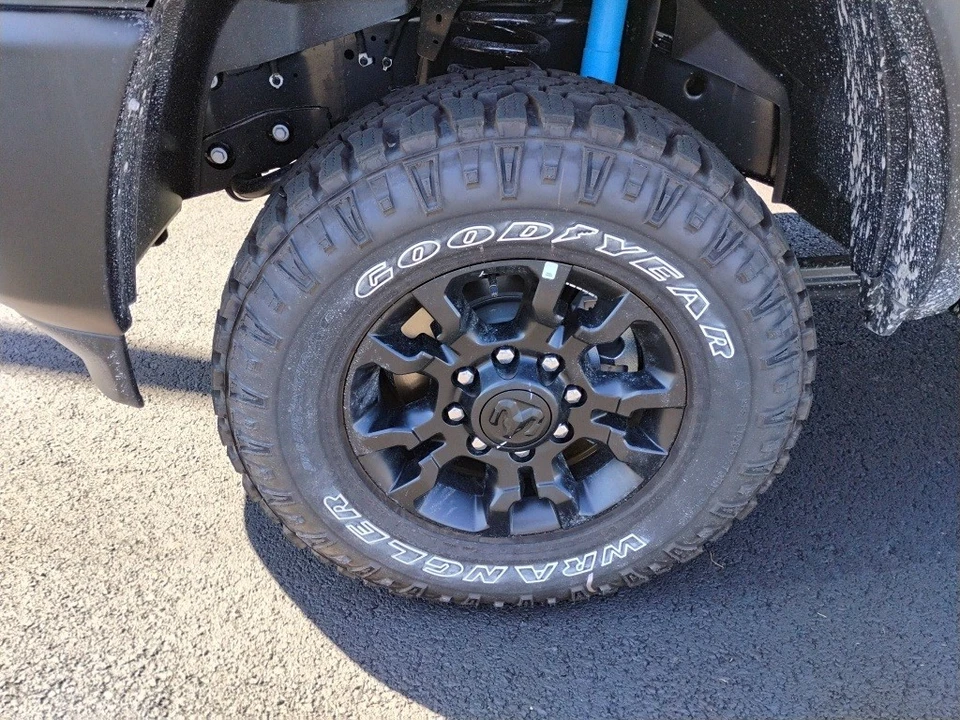 2025 Ram 2500 - Image 9 of 12