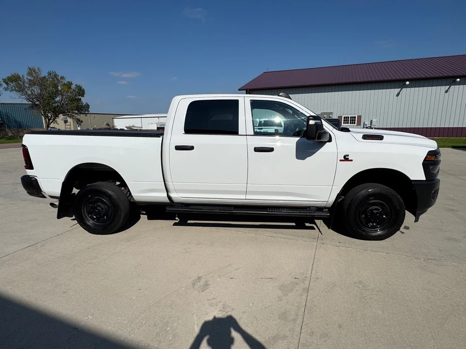 2025 Ram 2500 - Image 2 of 8