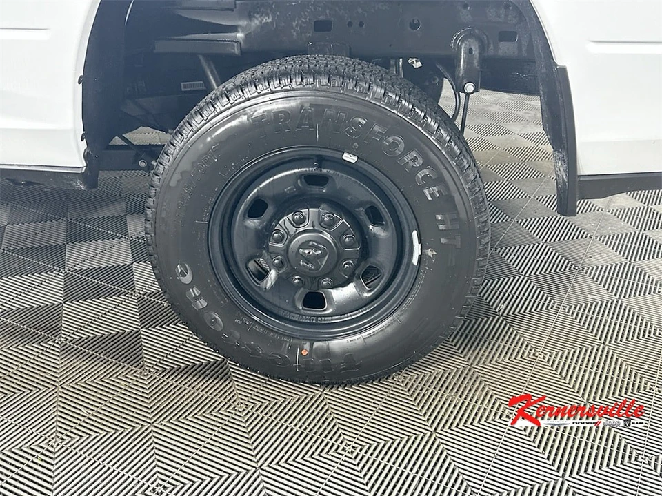 2025 Ram 2500 - Image 17 of 21