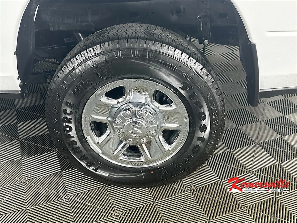2025 Ram 2500 - Image 17 of 21