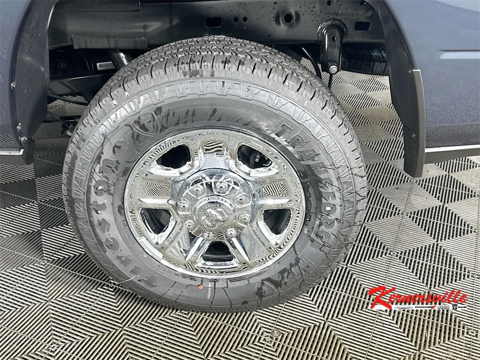 2025 Ram 2500 - Image 17 of 21