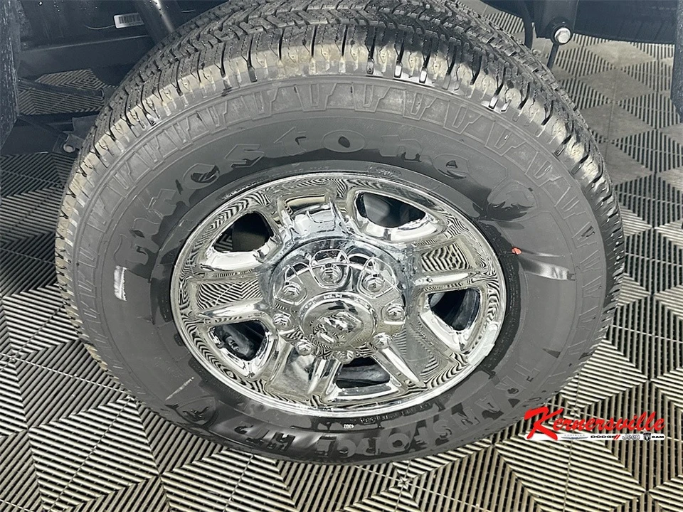 2025 Ram 2500 - Image 16 of 21
