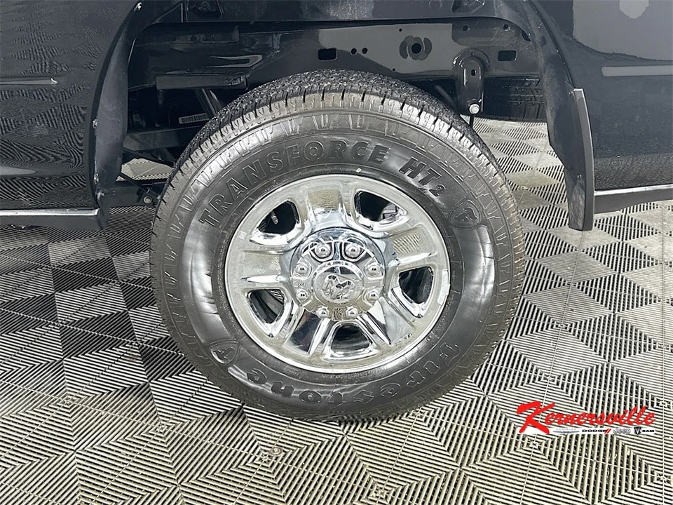 2025 Ram 2500 - Image 18 of 21