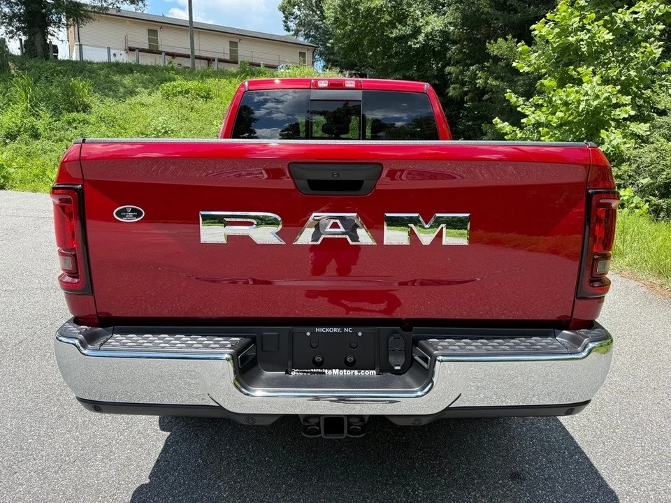 2025 Ram 2500 - Image 8 of 12