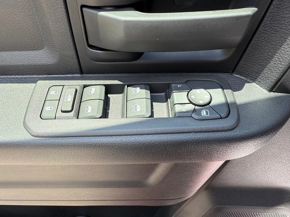 2025 Ram 2500 - Image 14 of 21