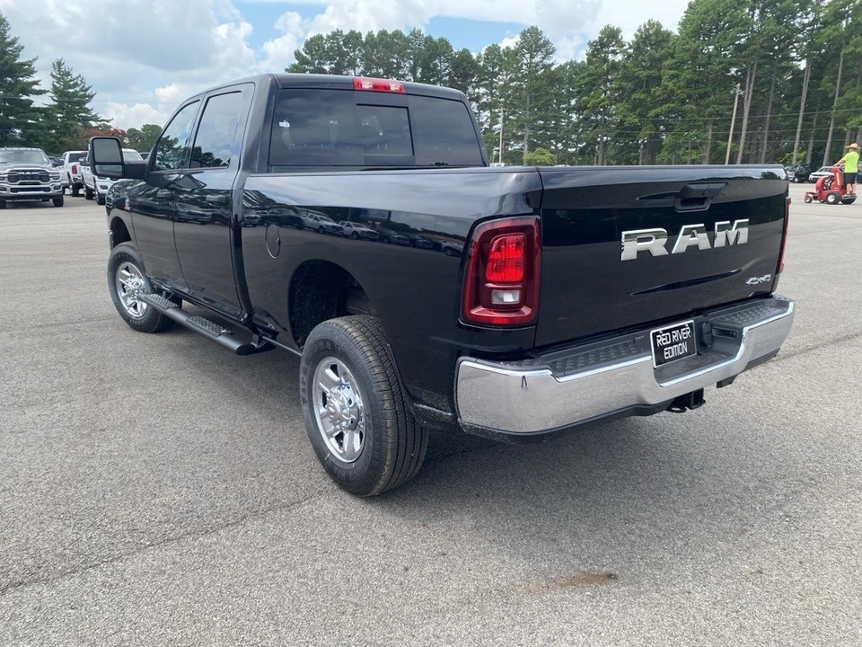 2025 Ram 2500 - Image 7 of 12