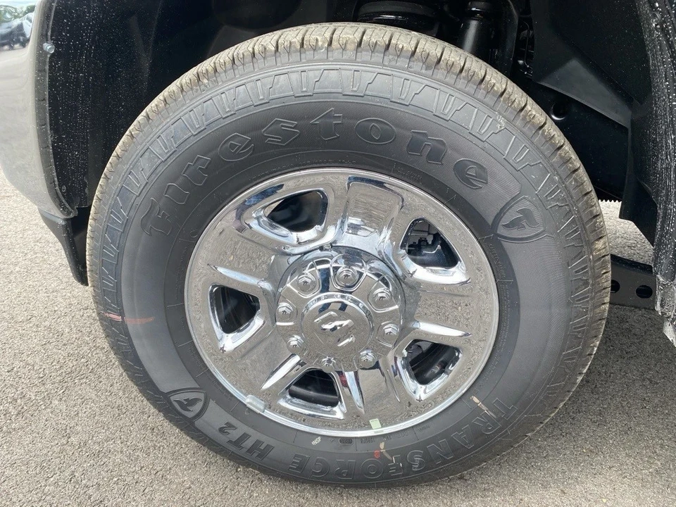 2025 Ram 2500 - Image 9 of 12