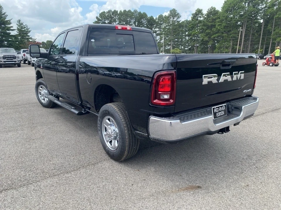 2025 Ram 2500 - Image 7 of 12