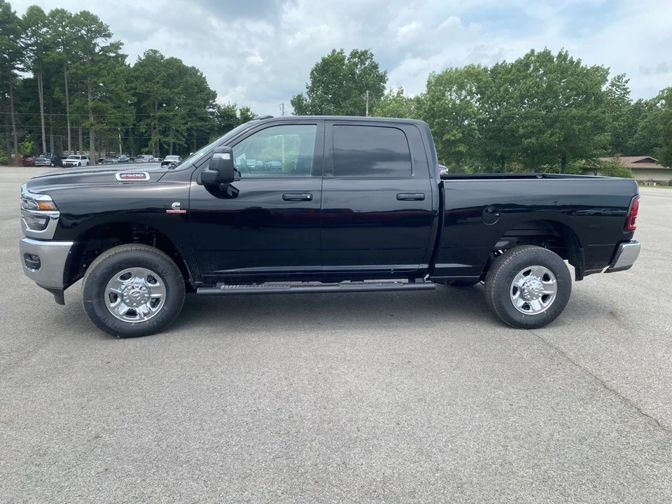2025 Ram 2500 - Image 8 of 12
