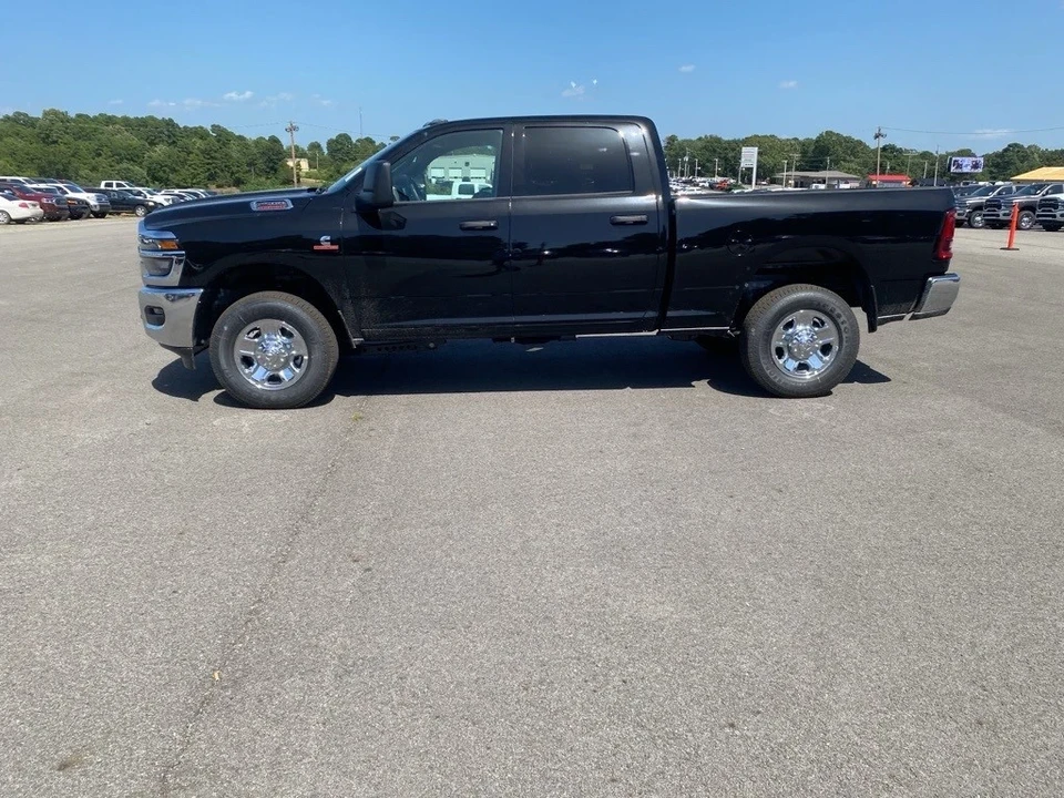 2025 Ram 2500 - Image 8 of 12