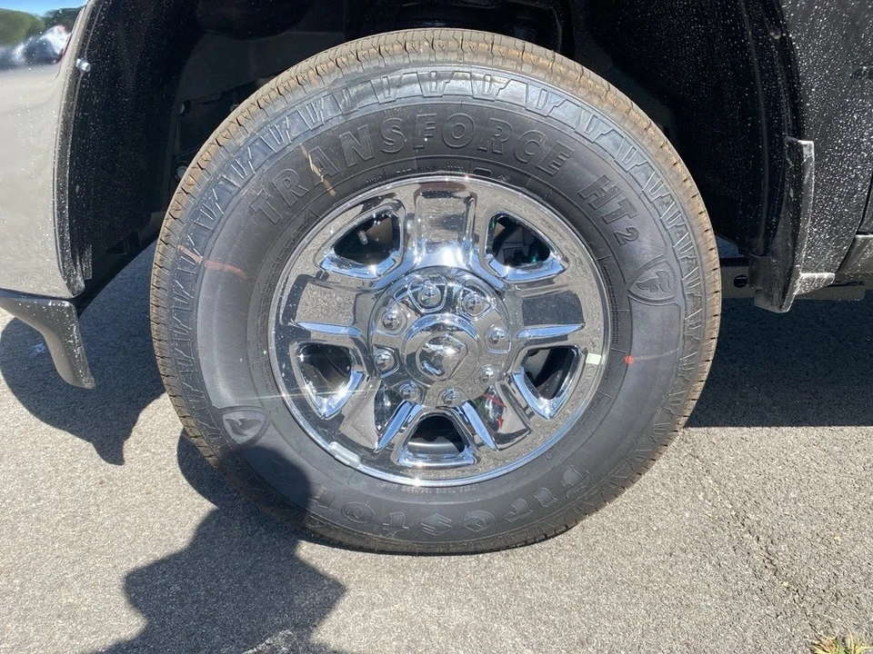 2025 Ram 2500 - Image 9 of 12