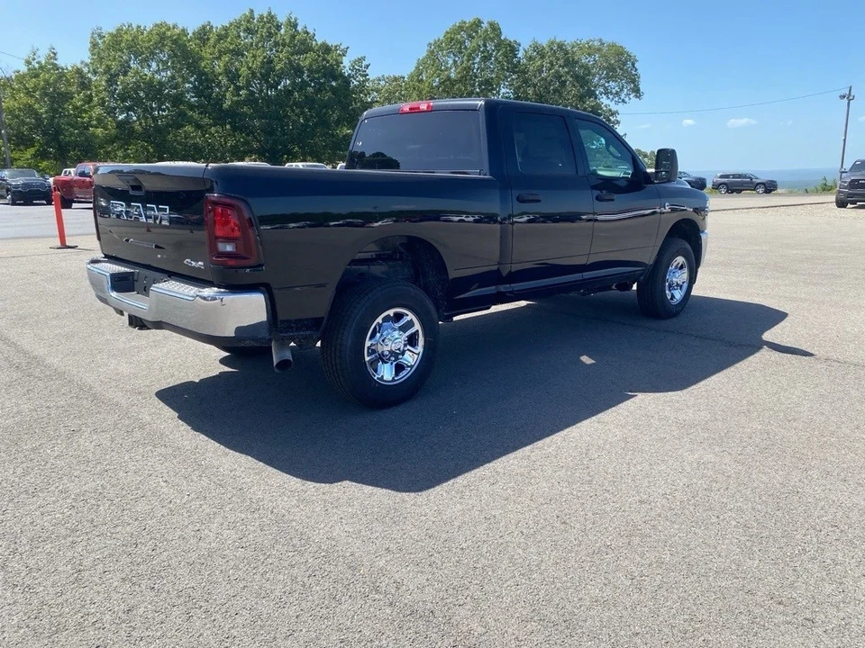 2025 Ram 2500 - Image 5 of 12