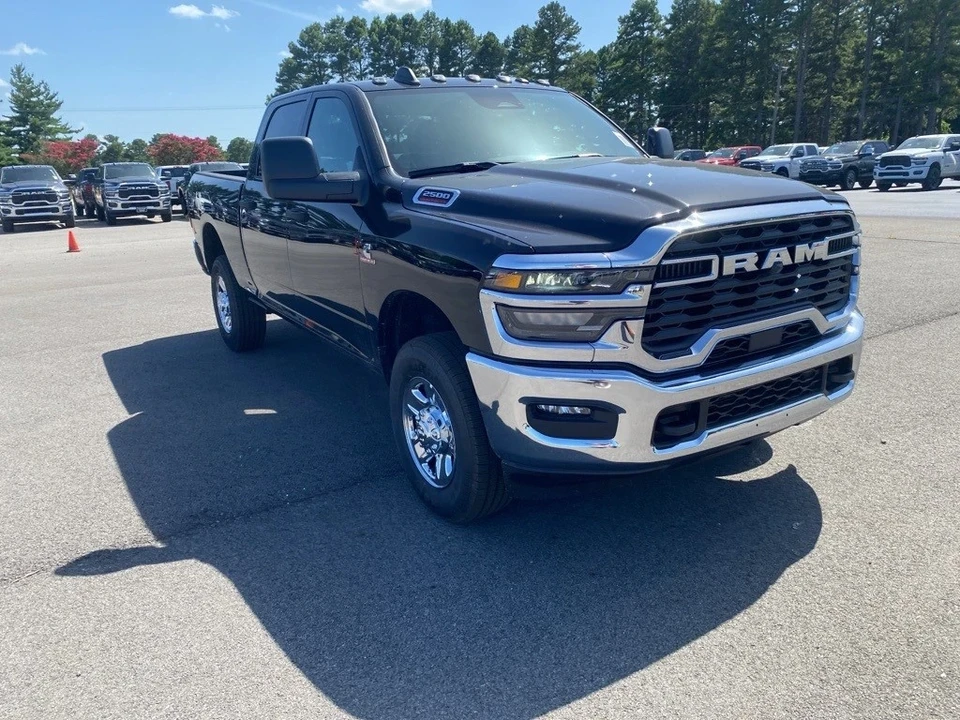 2025 Ram 2500 - Image 3 of 12