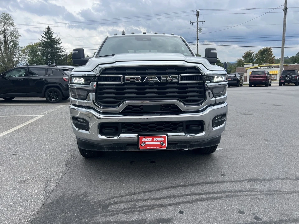 2025 Ram 2500 - Image 5 of 12