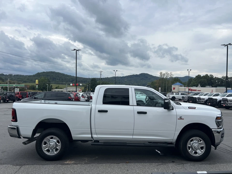 2025 Ram 2500 - Image 4 of 12