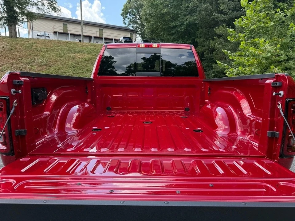 2025 Ram 2500 - Image 9 of 12