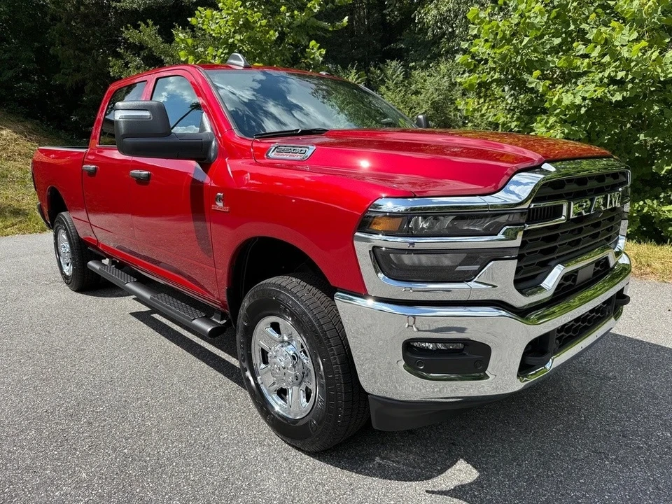 2025 Ram 2500 - Image 5 of 12