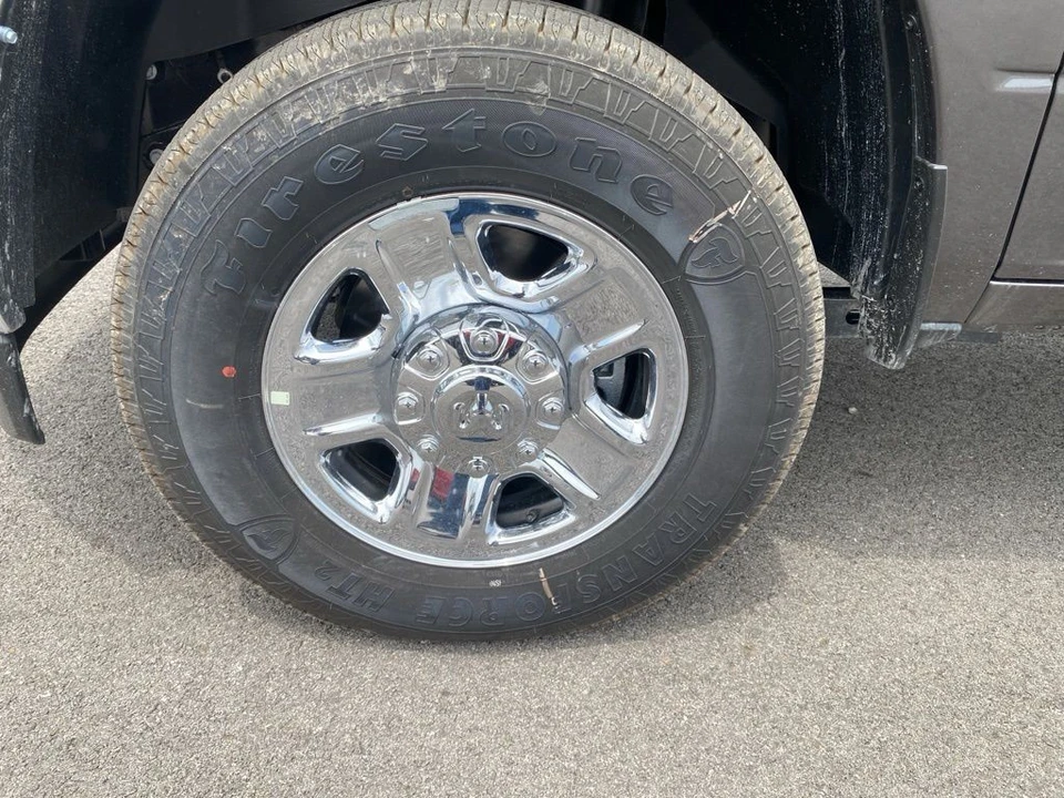 2025 Ram 2500 - Image 9 of 12
