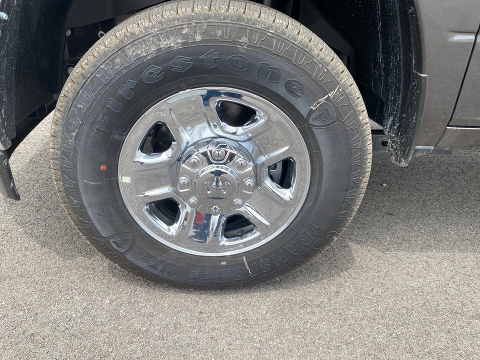 2025 Ram 2500 - Image 9 of 12