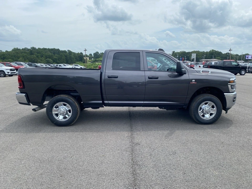 2025 Ram 2500 - Image 4 of 12