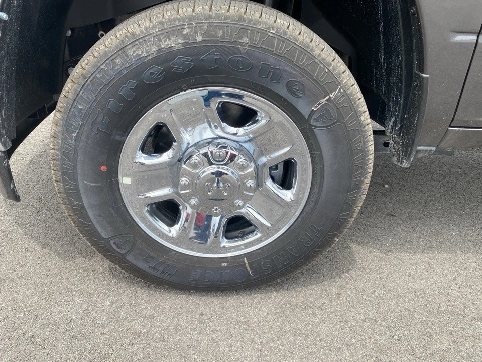 2025 Ram 2500 - Image 9 of 12