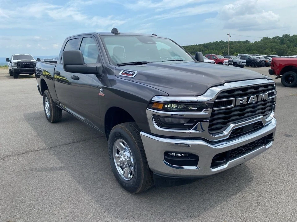 2025 Ram 2500 - Image 3 of 12