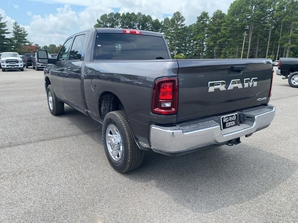 2025 Ram 2500 - Image 7 of 12