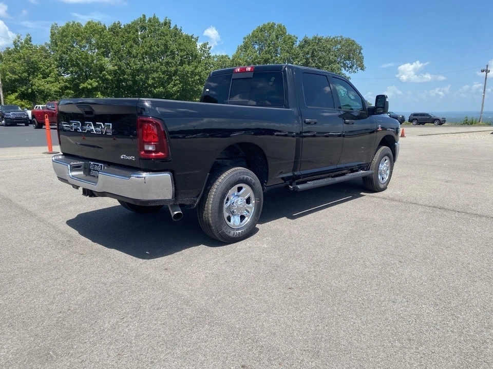 2025 Ram 2500 - Image 5 of 12