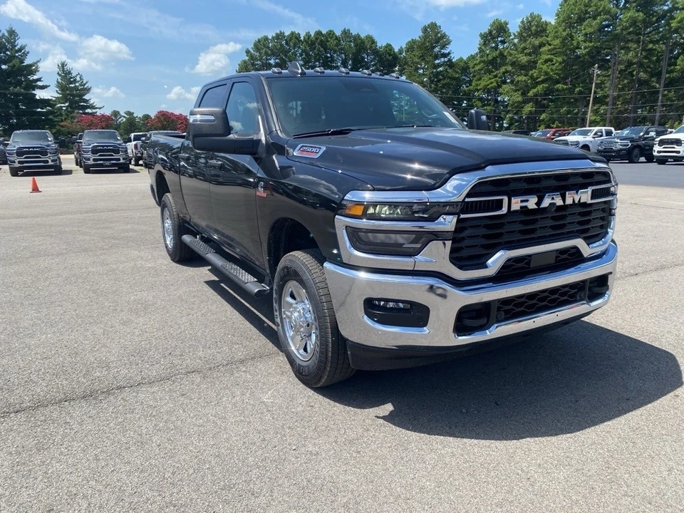 2025 Ram 2500 - Image 3 of 12