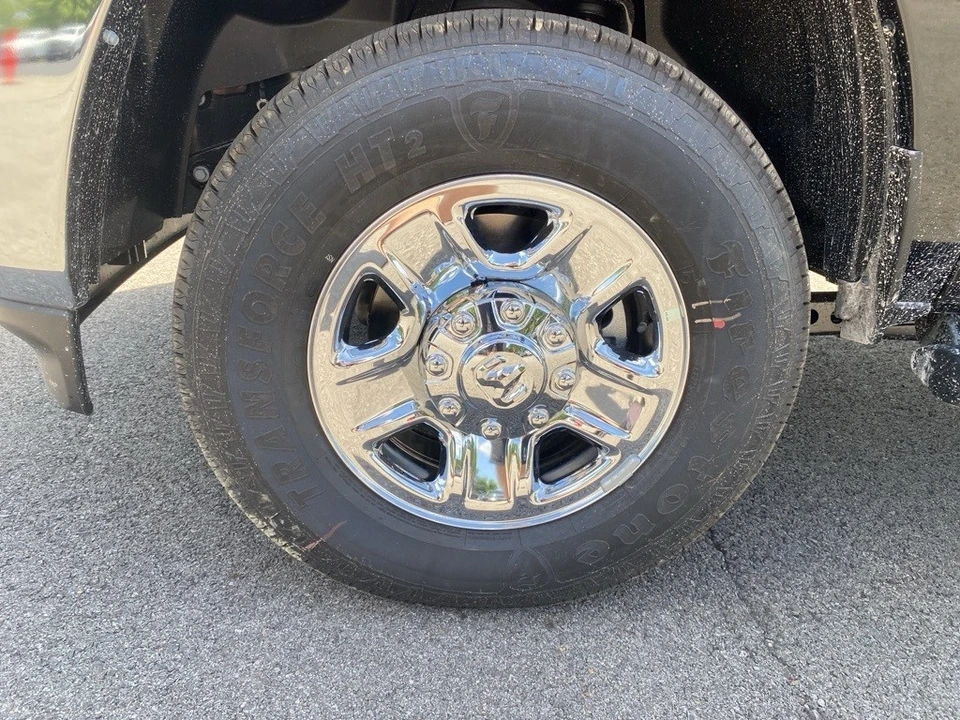 2025 Ram 2500 - Image 9 of 12