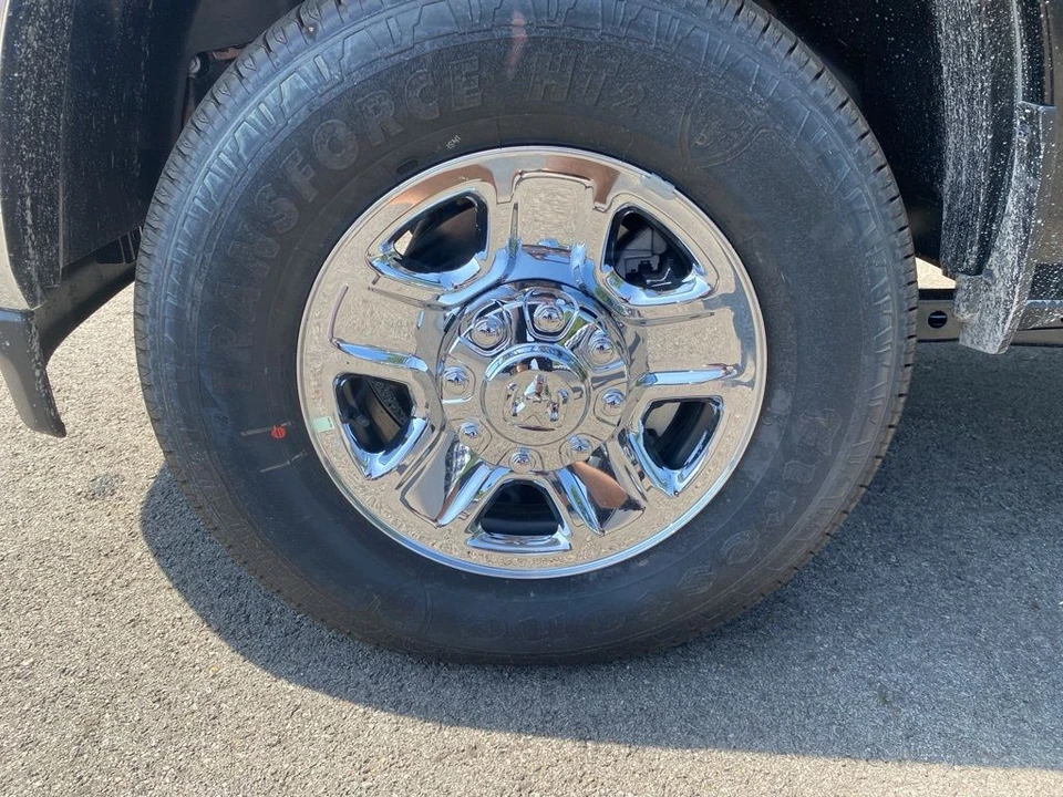 2025 Ram 2500 - Image 9 of 12