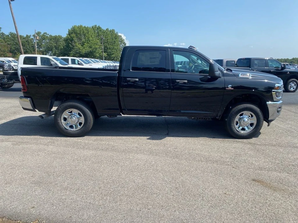 2025 Ram 2500 - Image 4 of 12