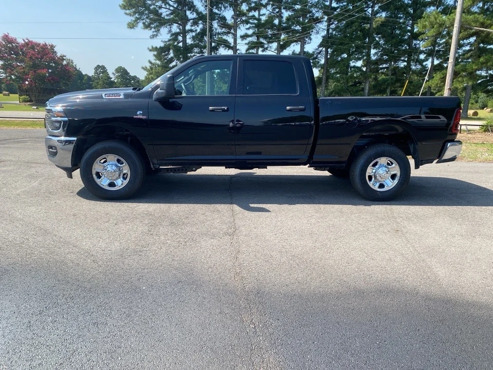 2025 Ram 2500 - Image 8 of 12