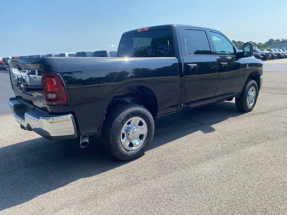 2025 Ram 2500 - Image 5 of 12