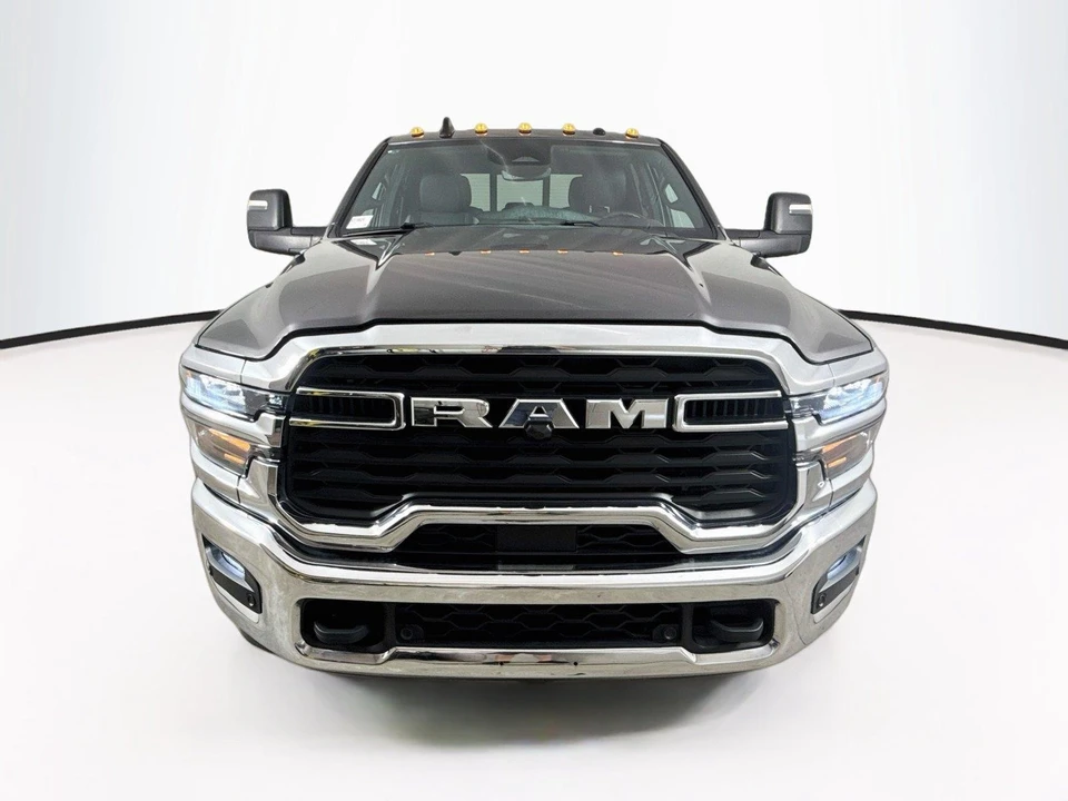 2025 Ram 2500 - Image 10 of 31