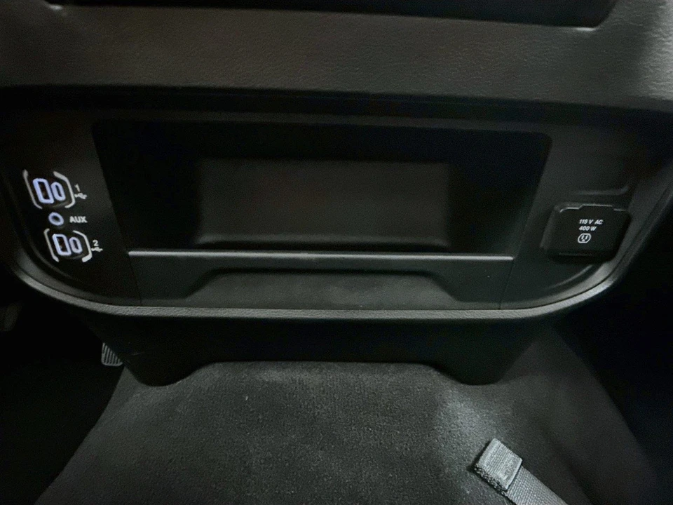 2025 Ram 2500 - Image 26 of 31