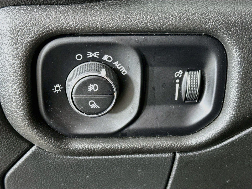 2025 Ram 2500 - Image 17 of 31