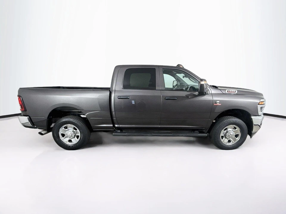 2025 Ram 2500 - Image 7 of 31