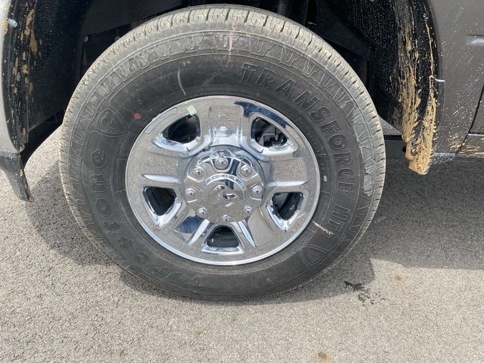 2025 Ram 2500 - Image 9 of 12