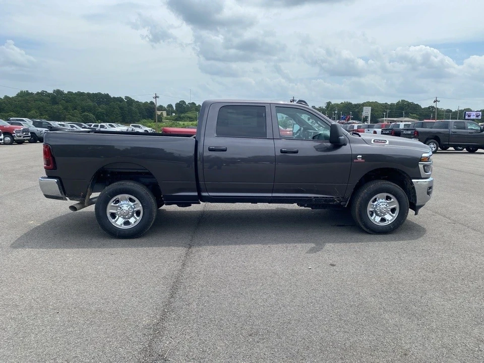2025 Ram 2500 - Image 4 of 12