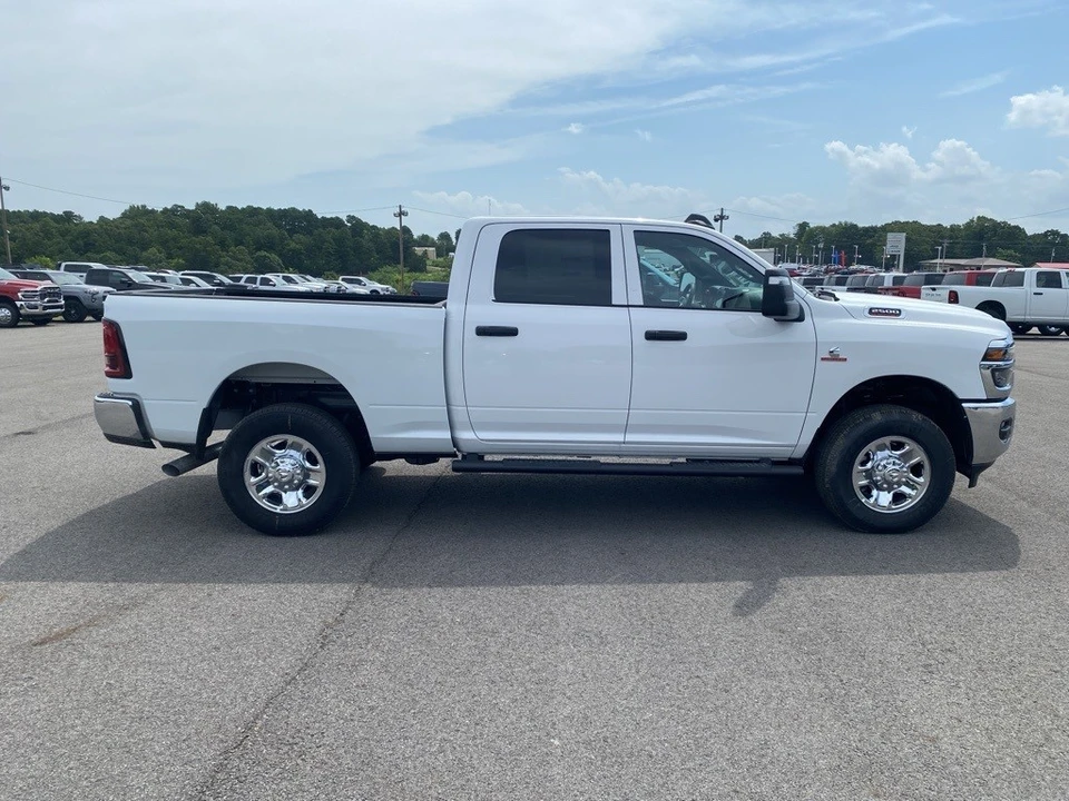 2025 Ram 2500 - Image 4 of 12