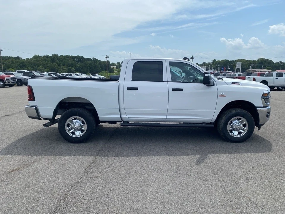 2025 Ram 2500 - Image 4 of 12