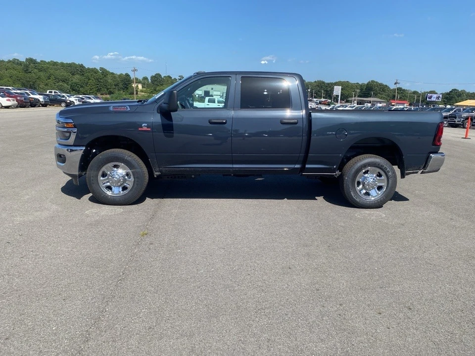 2025 Ram 2500 - Image 8 of 12