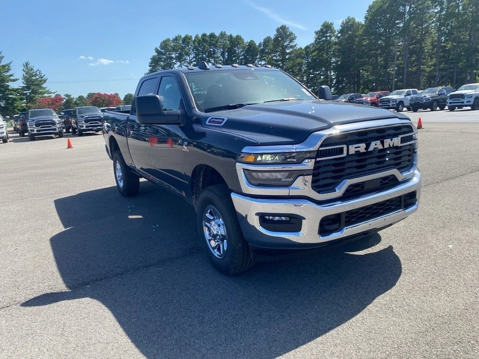 2025 Ram 2500 - Image 3 of 12