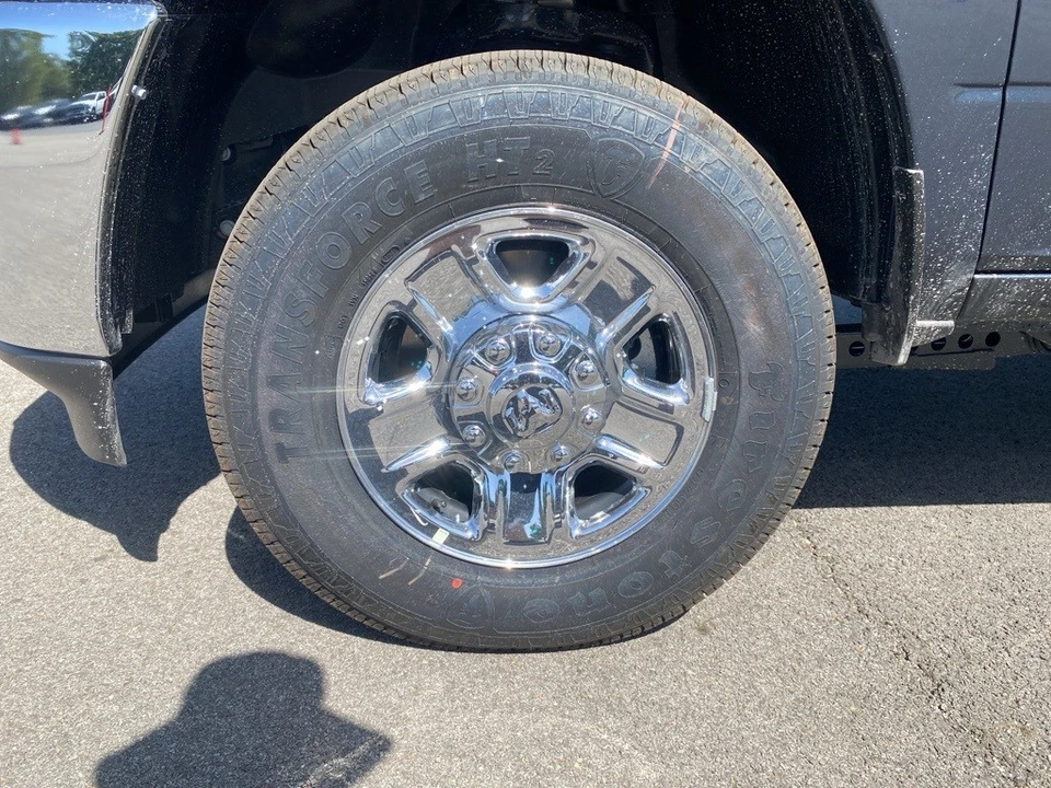 2025 Ram 2500 - Image 9 of 12