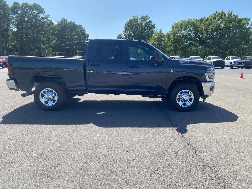 2025 Ram 2500 - Image 4 of 12